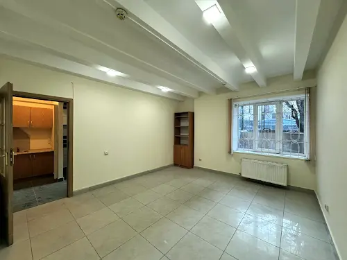 коммерческая по адресу Ярослава Пастернака ул., 4