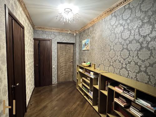 квартира за адресою Срібнокільська вул., 22