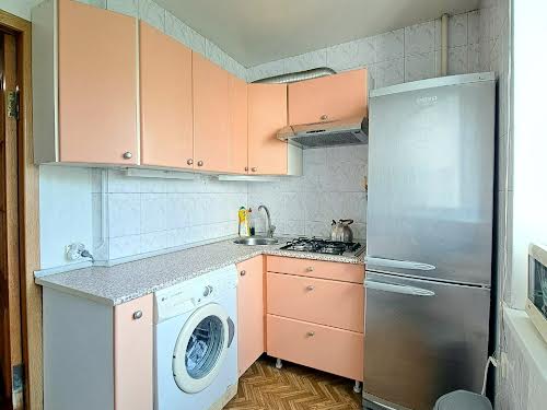квартира за адресою Калинова вул., 45