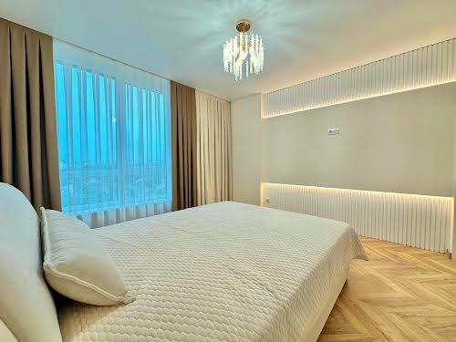 квартира за адресою пелеша, 5