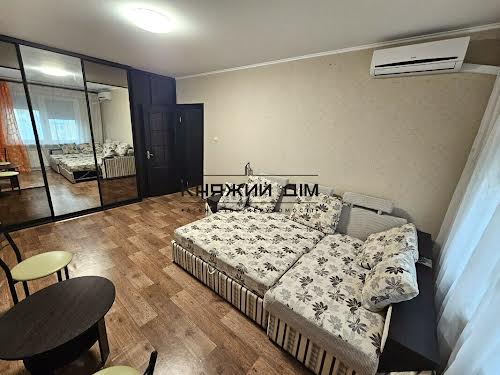 квартира по адресу Елизаветы Чавдар ул., 22