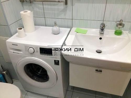 квартира за адресою Рибальська вул., 8