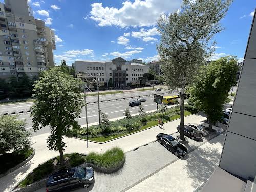 комерційна за адресою Берестейський просп. (Перемоги), 42а