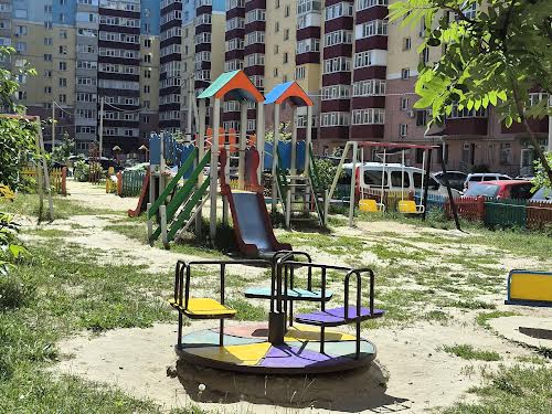 квартира за адресою Лушпи, 5 к 25