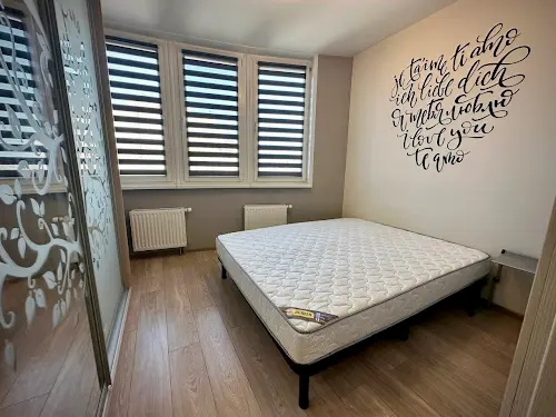 квартира за адресою Ревуцького вул., 7-В