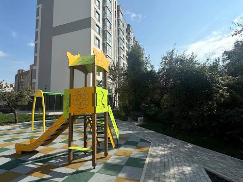 квартира за адресою Молодіжна вул., 148