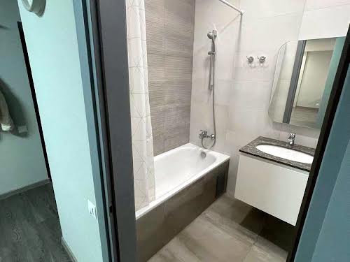 квартира за адресою Патріарха Мстислава Скрипника вул., 38а