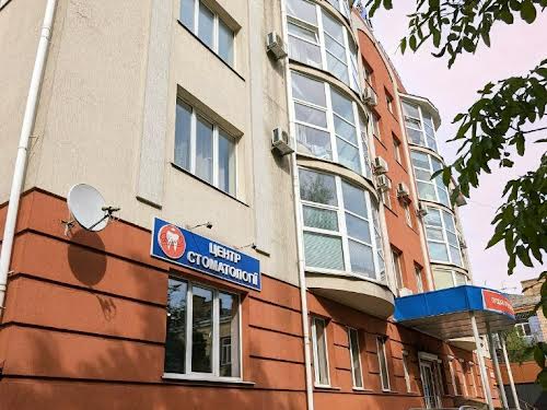 комерційна за адресою Гетьмана Івана Мазепи вул., 4