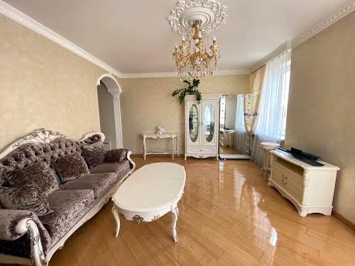 квартира за адресою Водопровідна вул., 75/2