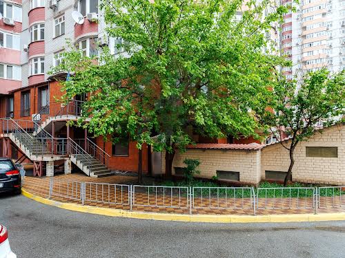коммерческая по адресу Петра Калнишевського ул. (Михайла Майорова), 7