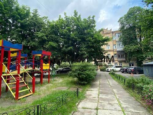 квартира за адресою Шовковична вул., 18-Б