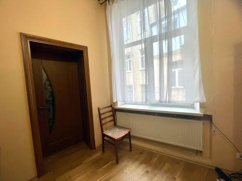 квартира по адресу Святого Теодора пл., 4
