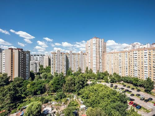 квартира за адресою Анни Ахматової вул., 35-А