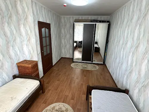 квартира за адресою Софії Русової вул., 7
