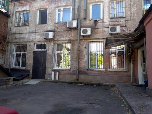 комерційна за адресою Лазаря Глоби вул. (Андрія Фабра), 7