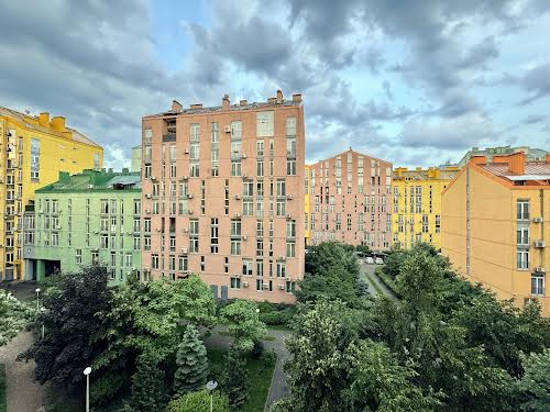 квартира за адресою Регенераторна вул., 4 к2