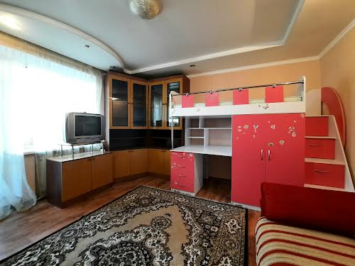 квартира за адресою пр-т Л.Українки, 72