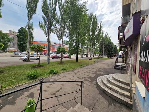 коммерческая по адресу Проспект Металургів, 23/1