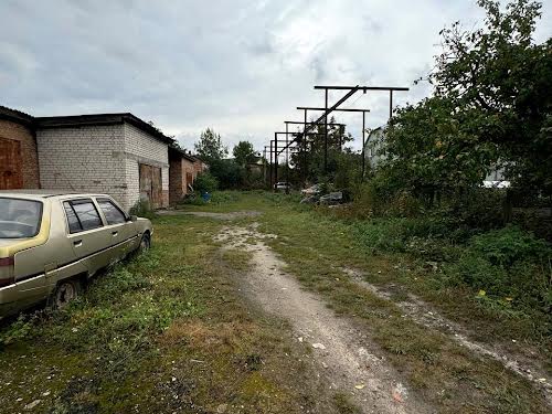 комерційна за адресою Богдана Хмельницького вул., 11
