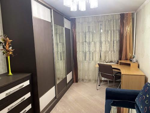 квартира за адресою Миколи Ушакова вул., 4