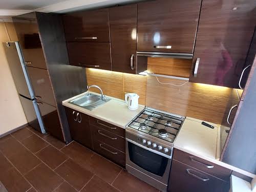квартира за адресою Космонавтів вул., 68а