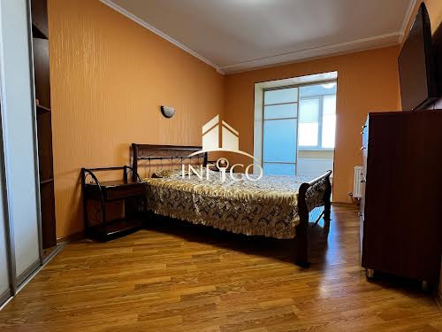 квартира по адресу Героев Днепра ул., 21