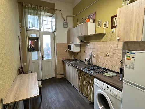 квартира за адресою Політехнічна, 1