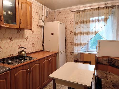 квартира за адресою Семафорна вул., 42