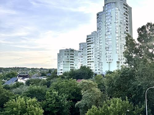 квартира за адресою Левітана вул., 3