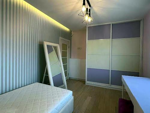 квартира за адресою Залізнична вул., 21