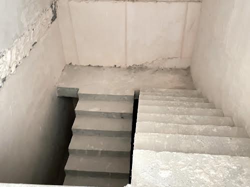 комерційна за адресою Французький бульв., 4