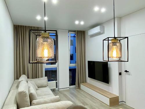 квартира за адресою Салютна вул., 2к8