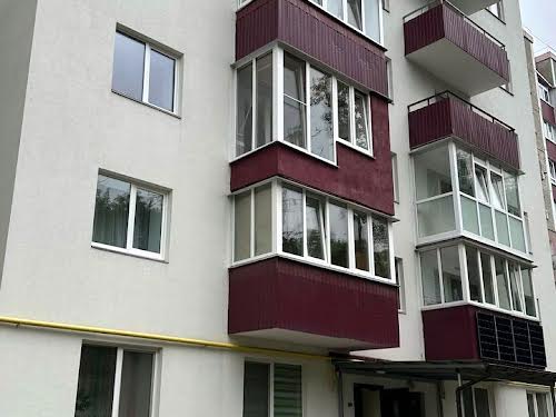 квартира за адресою Курсанта Єськова вул., 14-Б