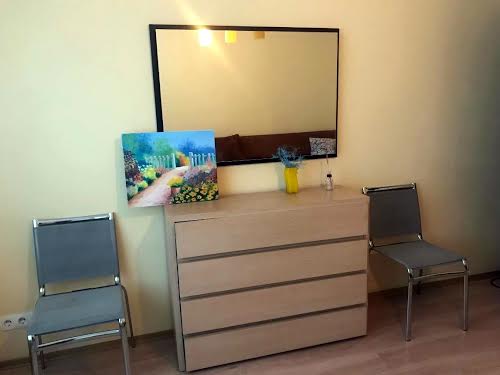 квартира за адресою Дніпровська набережна вул., 23