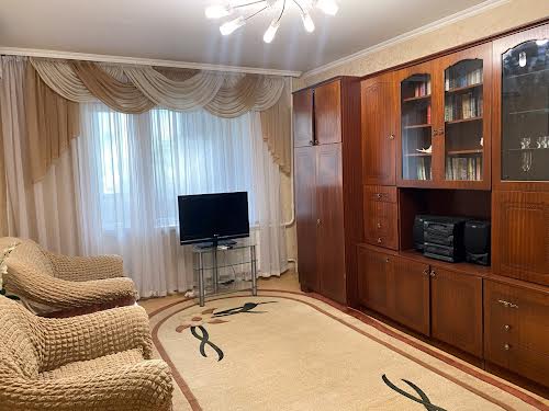 квартира по адресу Александра Мишуги ул., 1/4