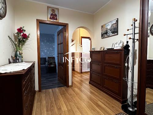 квартира по адресу Героев Днепра ул., 81