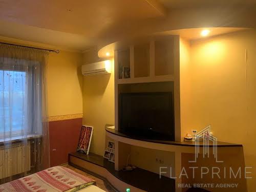 квартира за адресою Драгоманова вул., 8-А