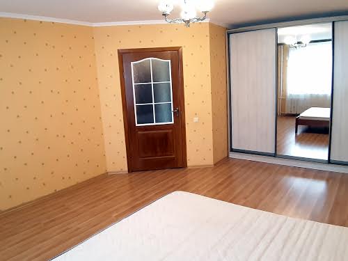 квартира за адресою Машиностроителей, 1Б