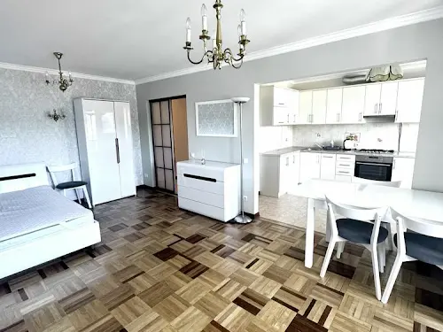 квартира за адресою Родини Крушельницьких вул., 7