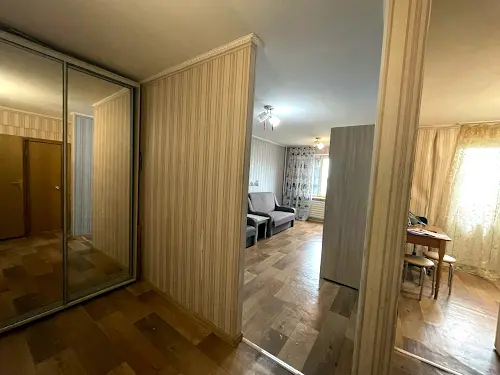 квартира за адресою Академіка Глушкова просп., 18