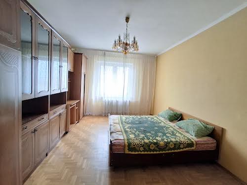 квартира за адресою Милославська вул., 32/51а