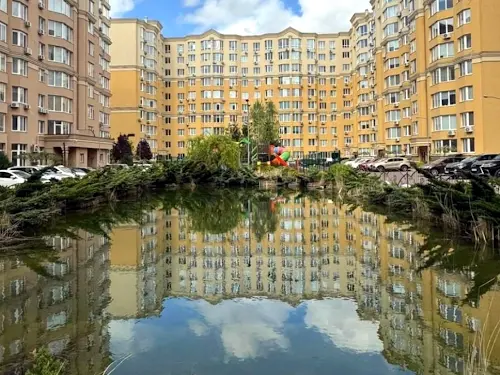 квартира за адресою Братська вул., 24