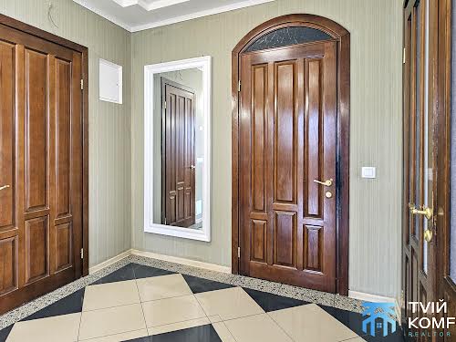 квартира за адресою Анни Ахматової вул., 48