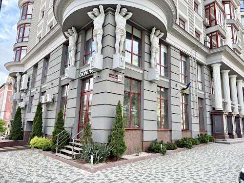 комерційна за адресою Степана Бандери вул., 21