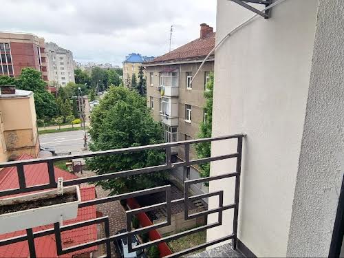 квартира за адресою Залізнична вул., 5