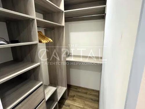 квартира за адресою Дніпровська набережна вул., 18