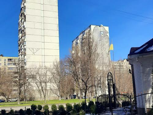 квартира за адресою Академіка Булаховського вул., 40