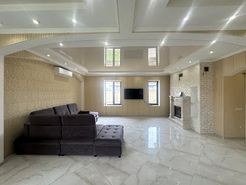 будинок за адресою Центральна вул., 65