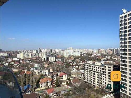 квартира за адресою Літературна вул., 1А