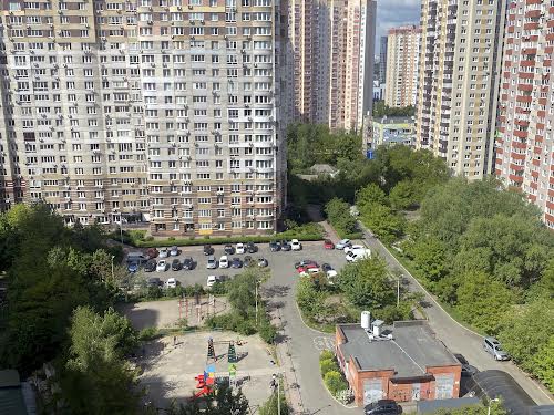 квартира за адресою Анни Ахматової вул., 22